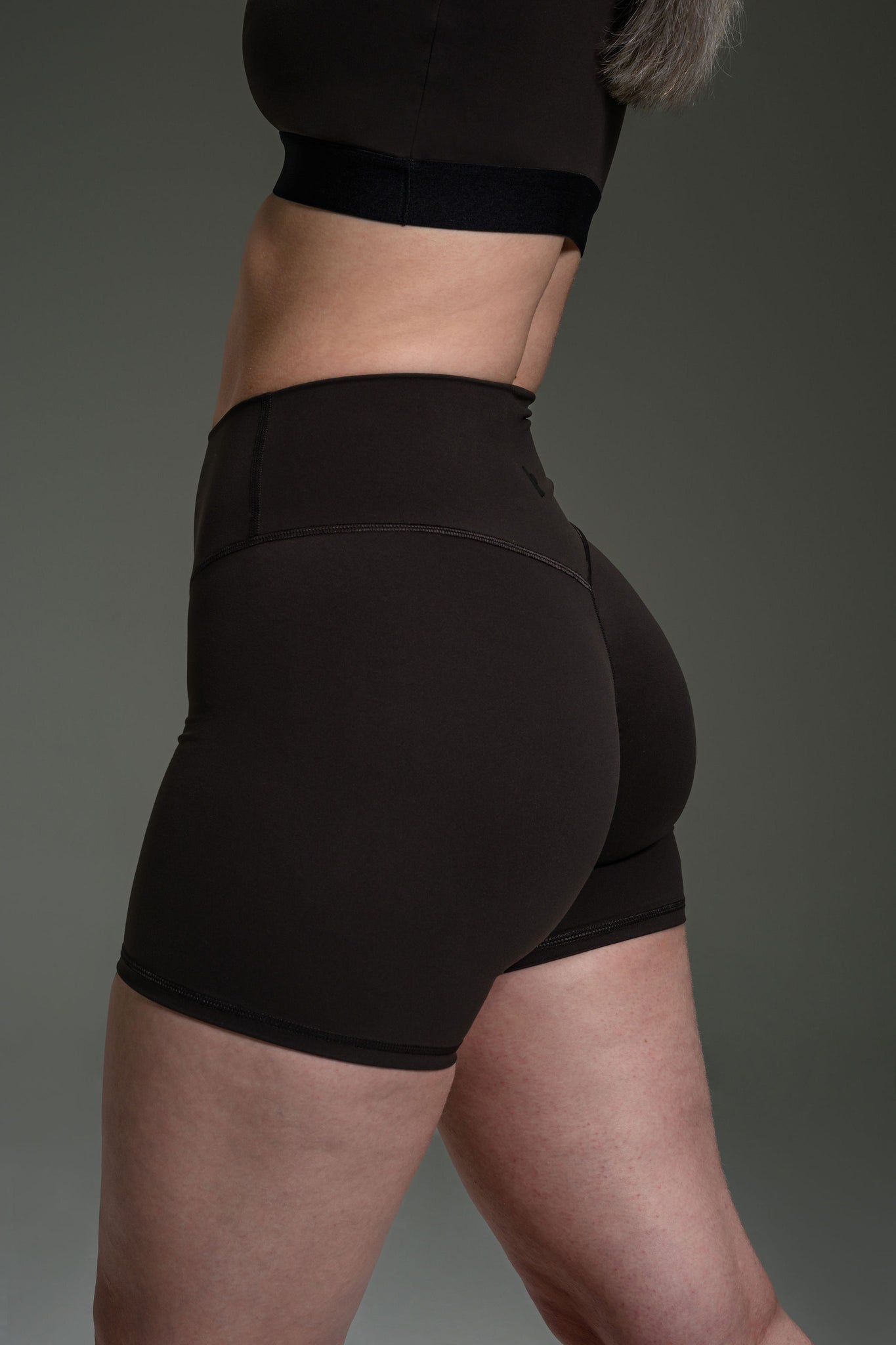 Featherlite Enhance 6" Shorts - Espresso